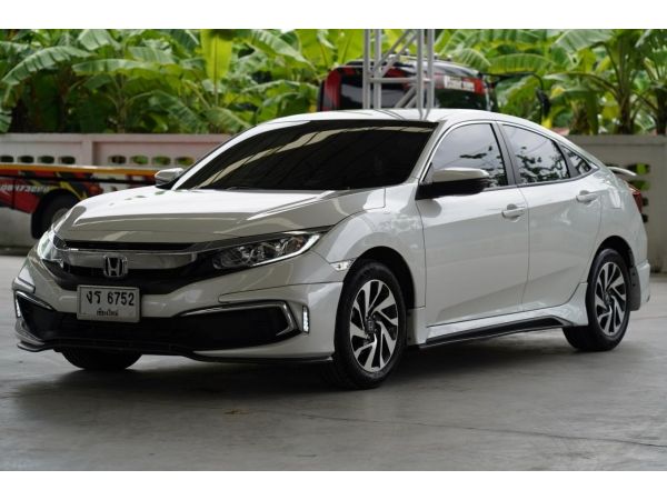 2019 HONDA CIVIC 1.8 E  A/T สีขาว